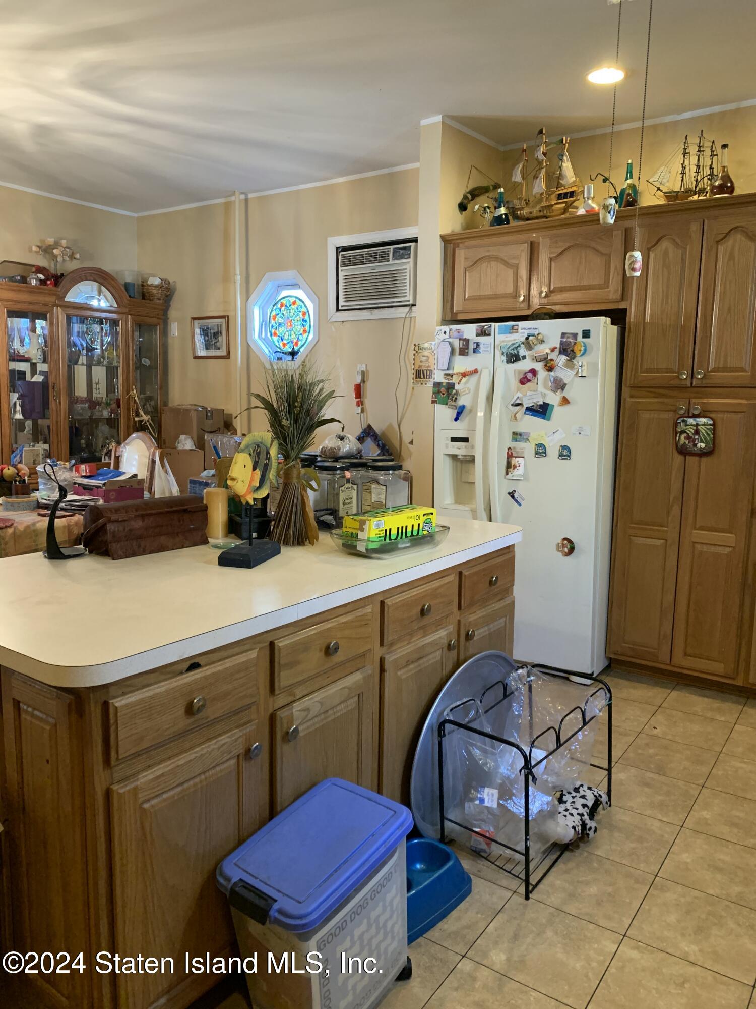 21 Father Capodanno Boulevard Staten Island, NY 10305 - Photo 10 of 28 IMG_3171