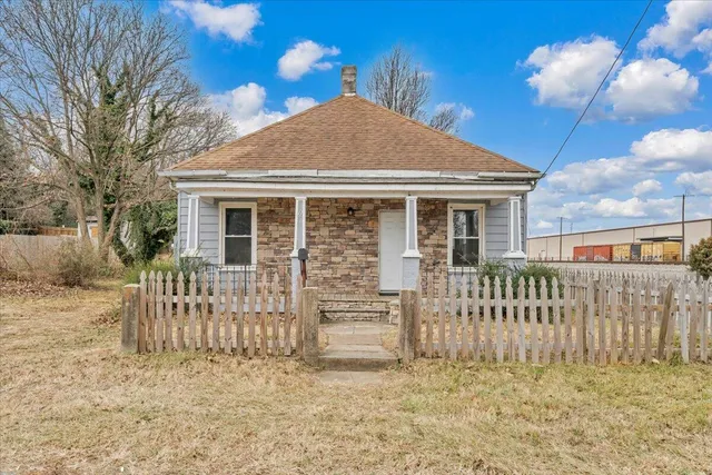 $150,000 | 1 17th Street Southeast, Roanoke, VA 24013