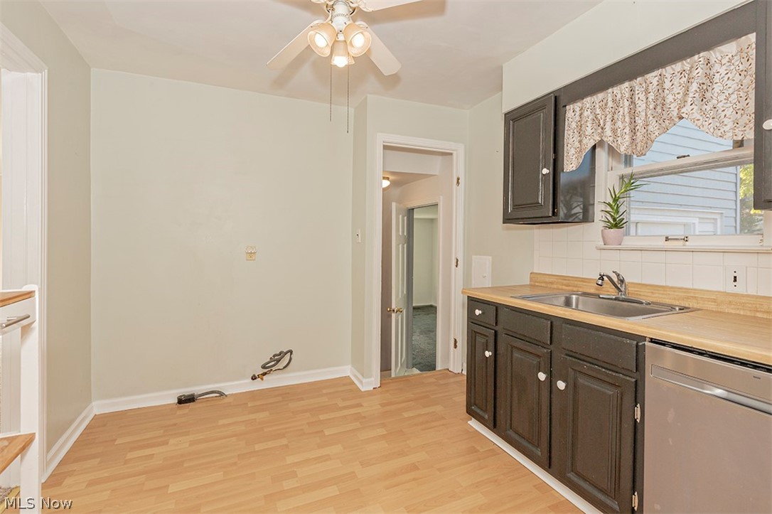 1460 Evanston Road Lyndhurst, OH 44124 - Photo 13 of 35