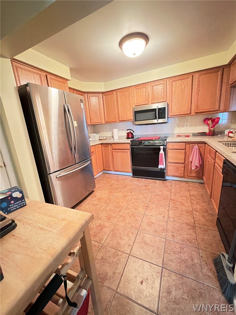 960 Hopkins Road, Unit C Amherst, NY 14221 - Photo 8 of 18 Gallery Image 8