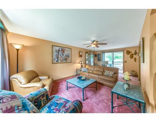 43 Grandview Street Springfield, MA 01118 - Photo 14 of 26