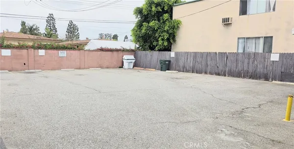 $1,825 | 10527 Western Avenue, Unit 7, Downey, CA 90241