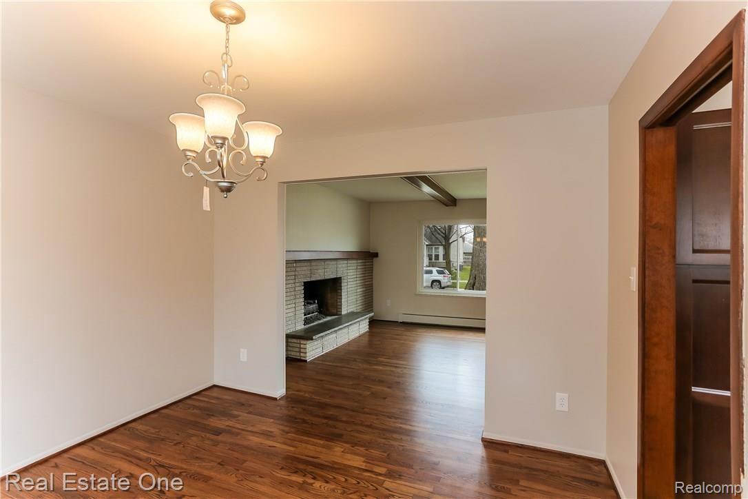 3125 Wakefield Road Berkley, MI 48072 - Photo 11 of 38 009-Dining_Room-3895206-large.jpg