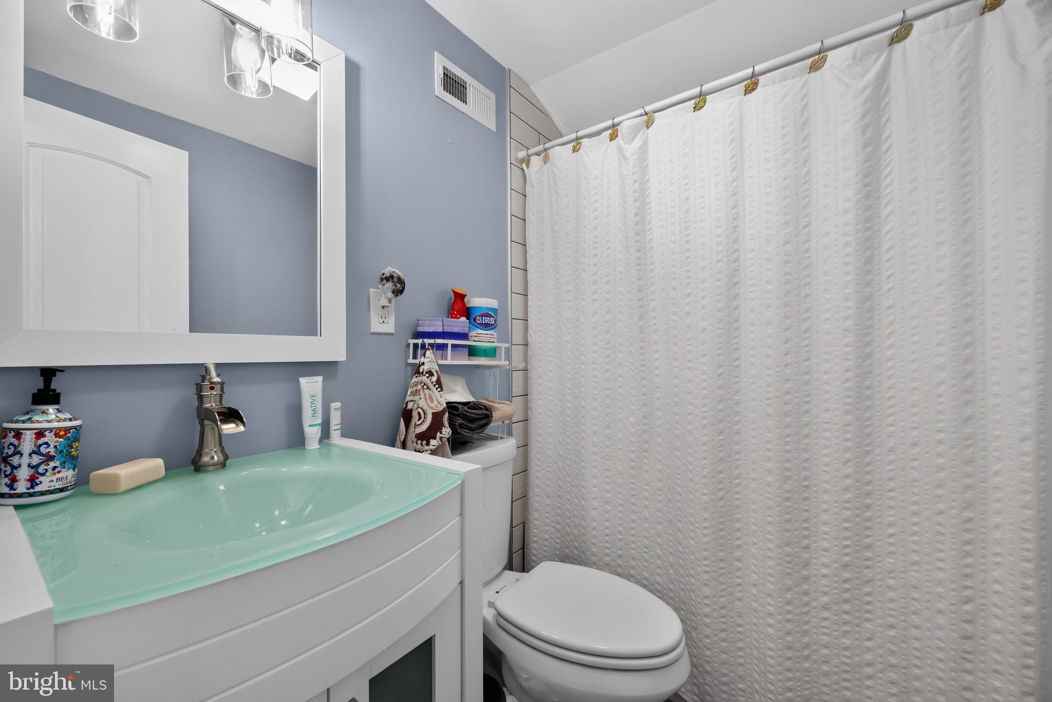60 Pine Needle Road Levittown, PA 19056 - Photo 24 of 30