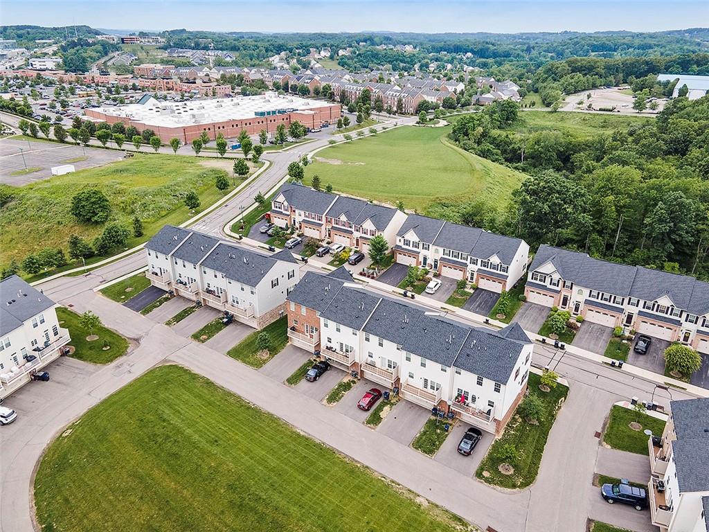 315 Rosecliff Road Wexford, PA 15090 - Photo 3 of 25 Gallery Image 3