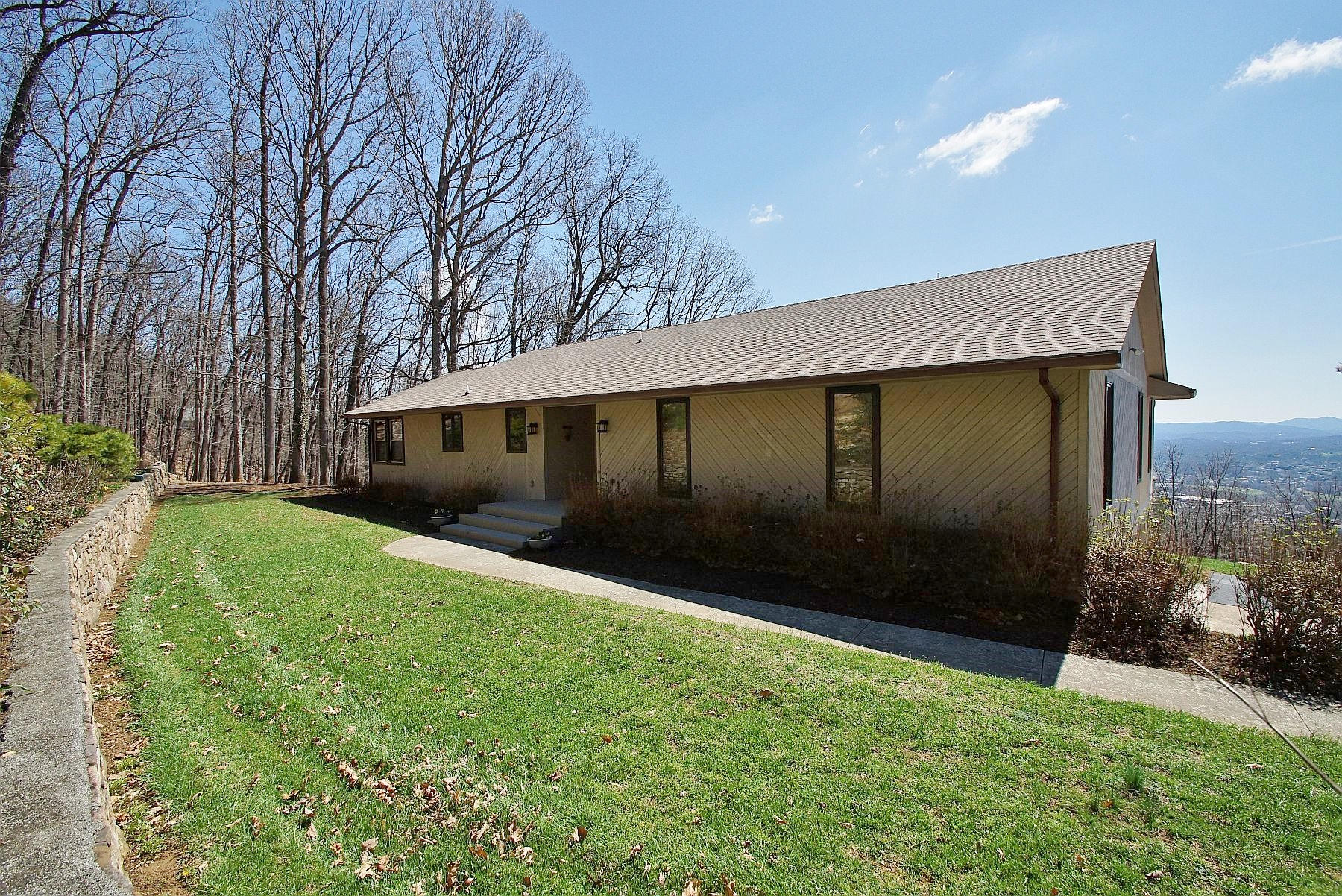 840 Brushy Ridge Road Salem, VA 24153 - Photo 11 of 86 a front view of a house having yard