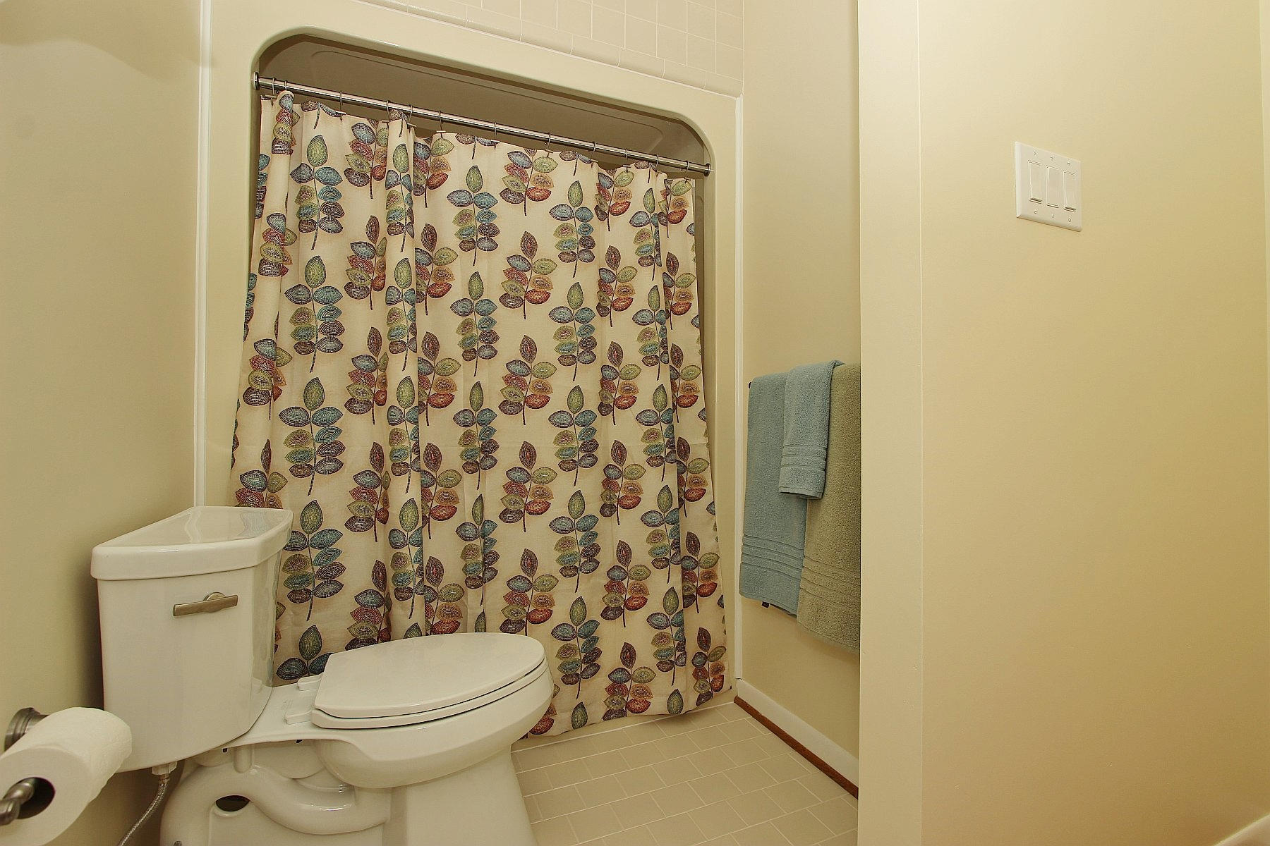 840 Brushy Ridge Road Salem, VA 24153 - Photo 52 of 86 a bathroom with a toilet and a shower curtain