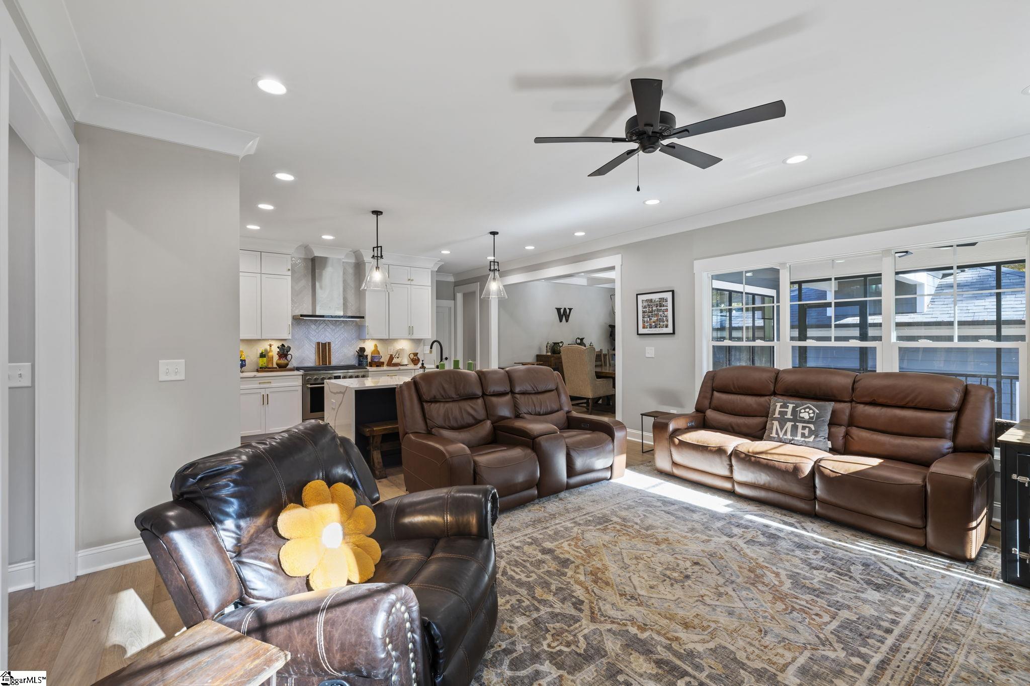 127 West Circle Avenue Greenville, SC 29607 - Photo 21 of 50