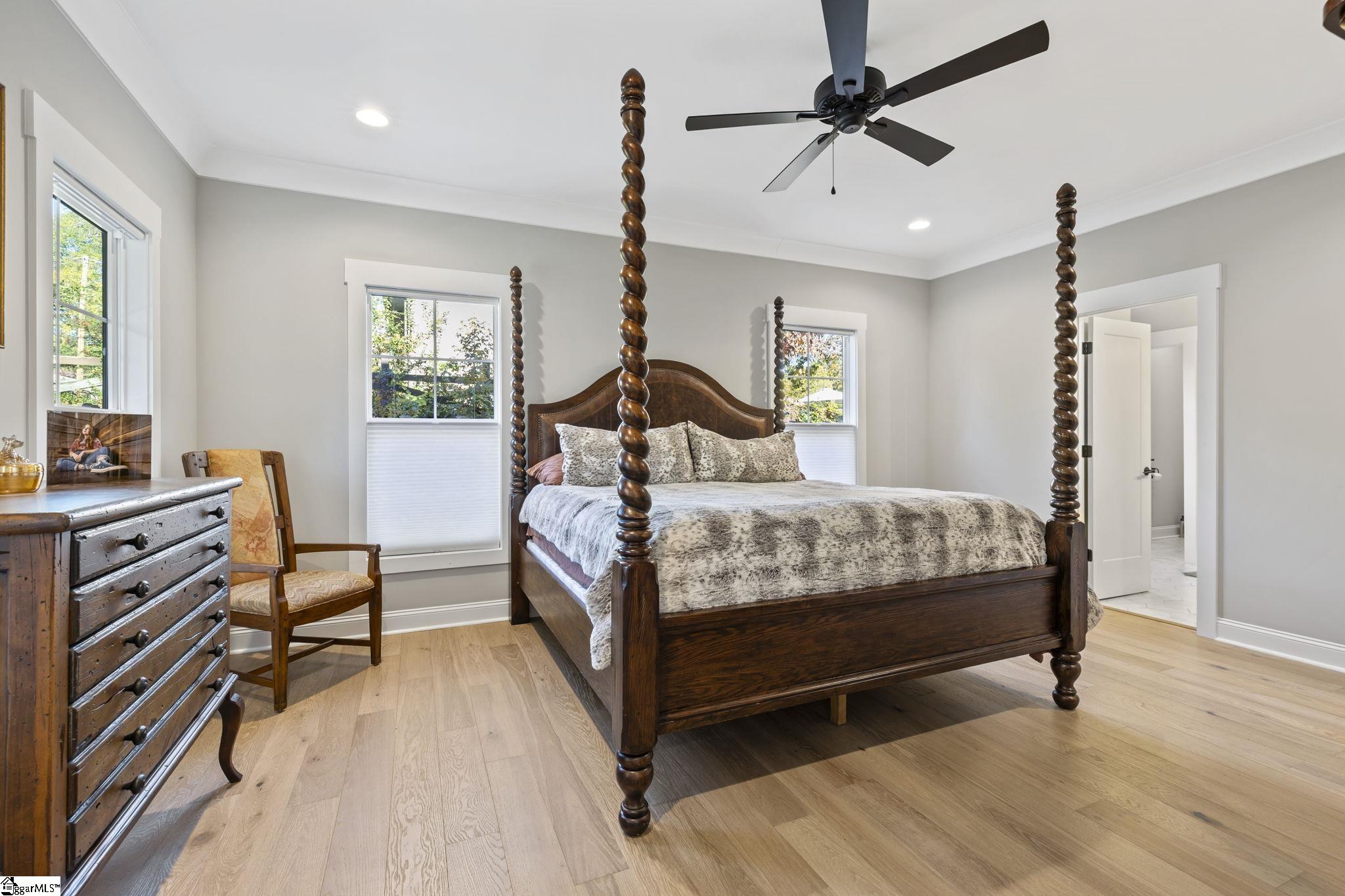 127 West Circle Avenue Greenville, SC 29607 - Photo 8 of 50