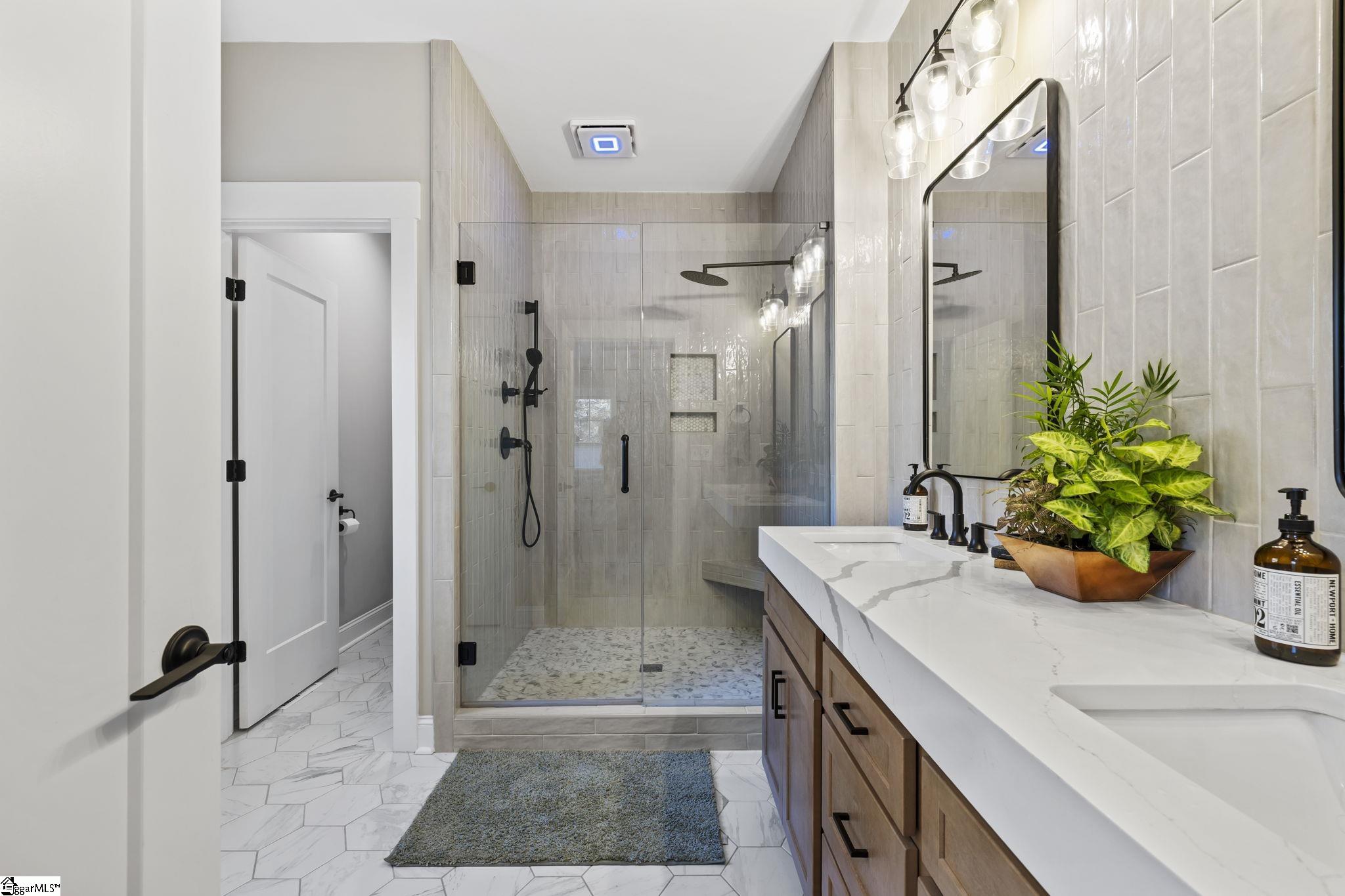 127 West Circle Avenue Greenville, SC 29607 - Photo 10 of 50