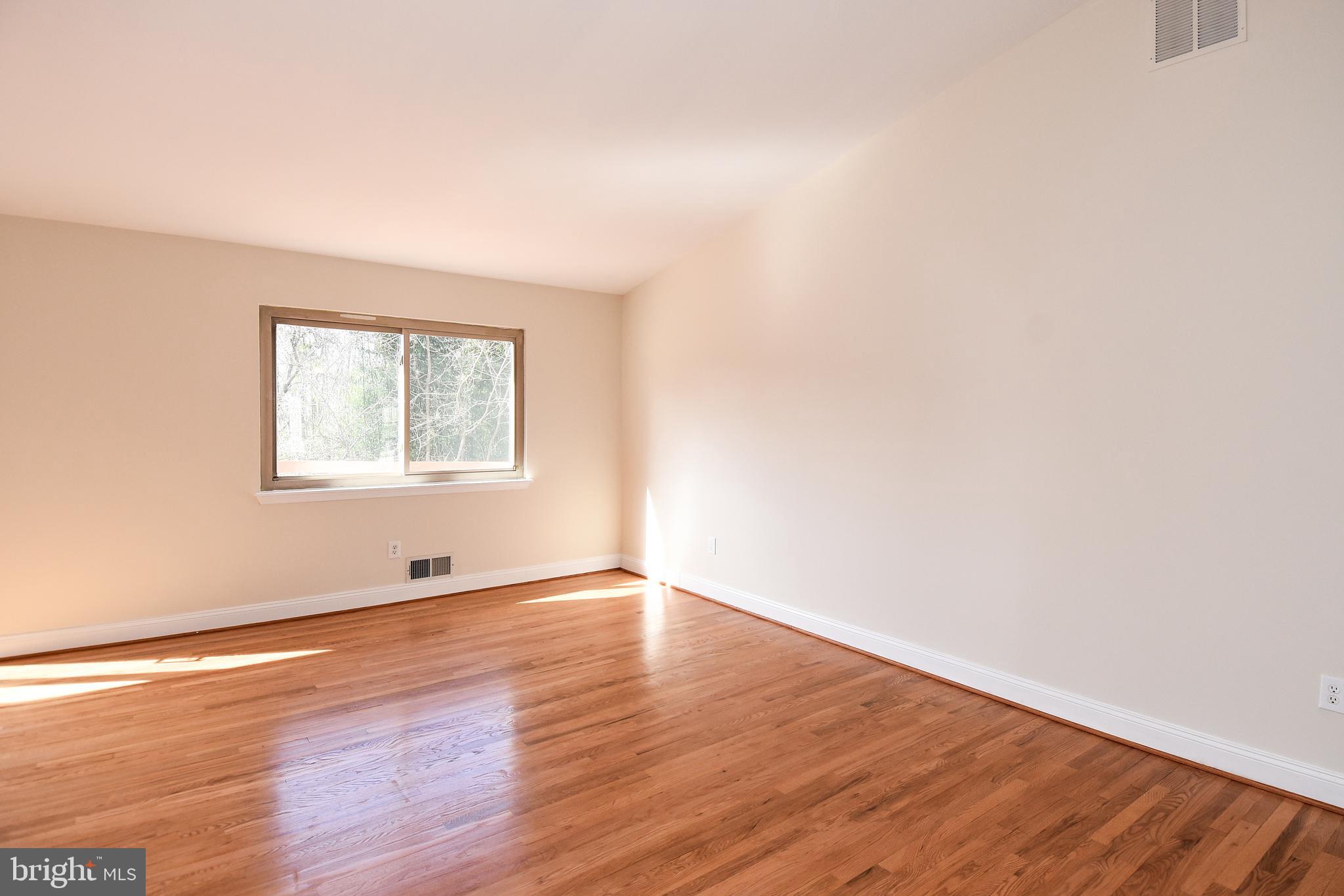 14212 Alderton Road Silver Spring, MD 20906 - Photo 6 of 30