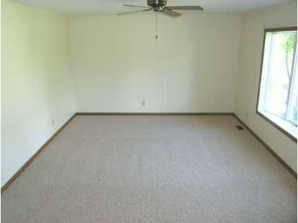 5276 York Road Southwest Pataskala, OH 43062 - Photo 3 of 10