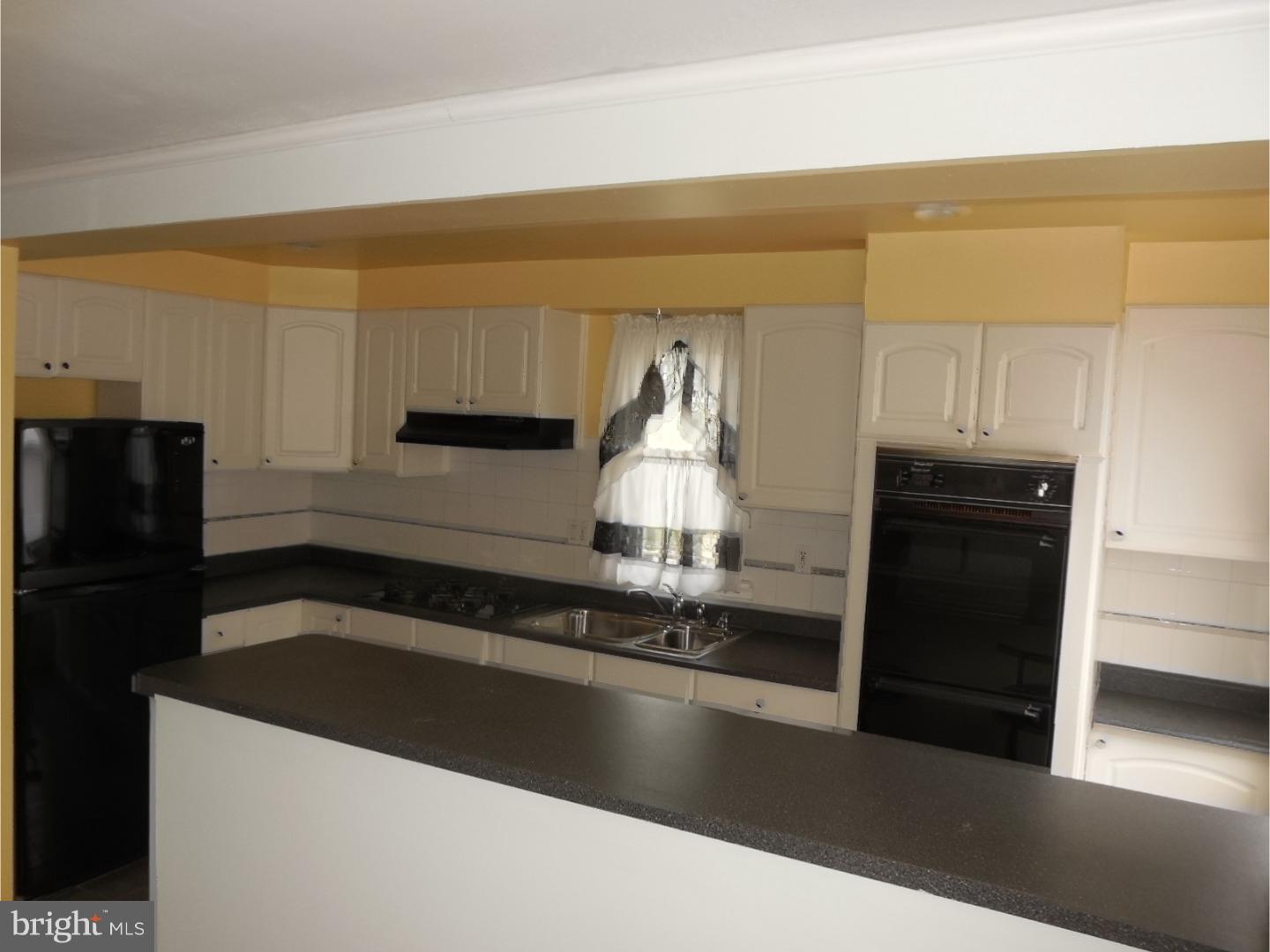 1301 Vernon Road Philadelphia, PA 19150 - Photo 9 of 20 Kitchen