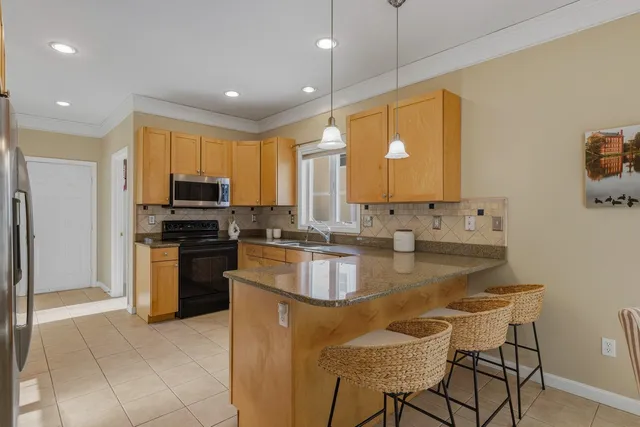 $859,950 | 21 Parkman Brook Lane, Stratham, NH 03885