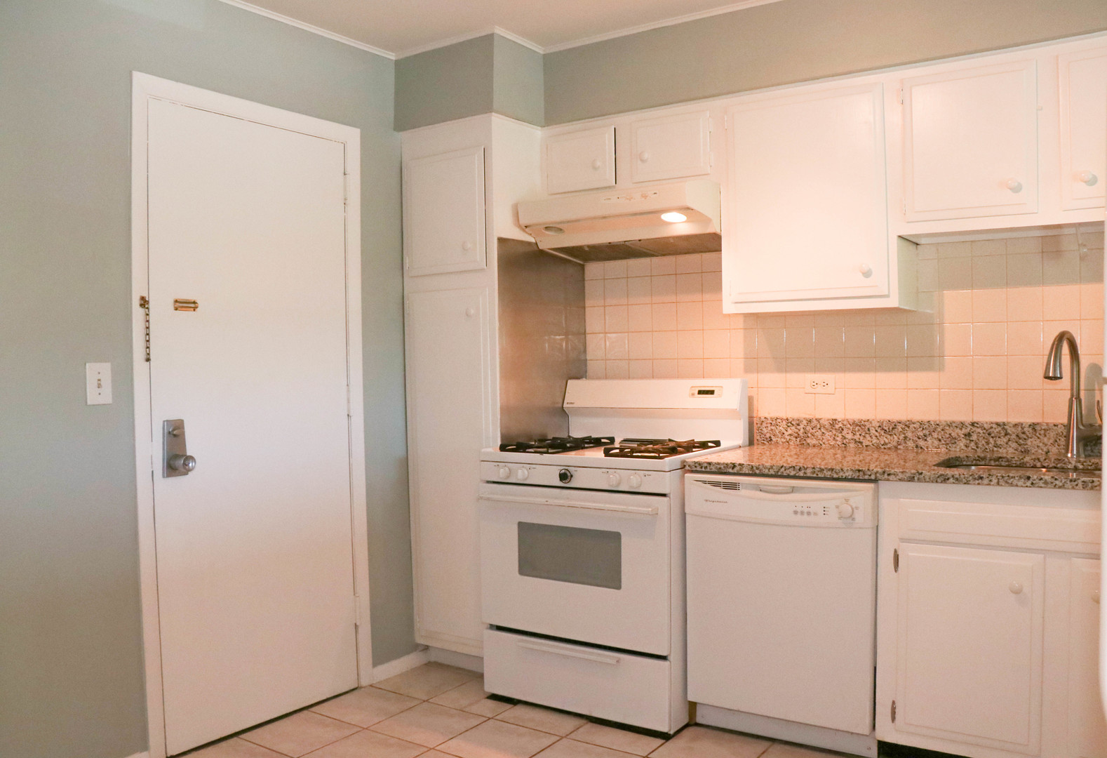 10385 Dearlove Road, Unit 2I Glenview, IL 60025 - Photo 2 of 26