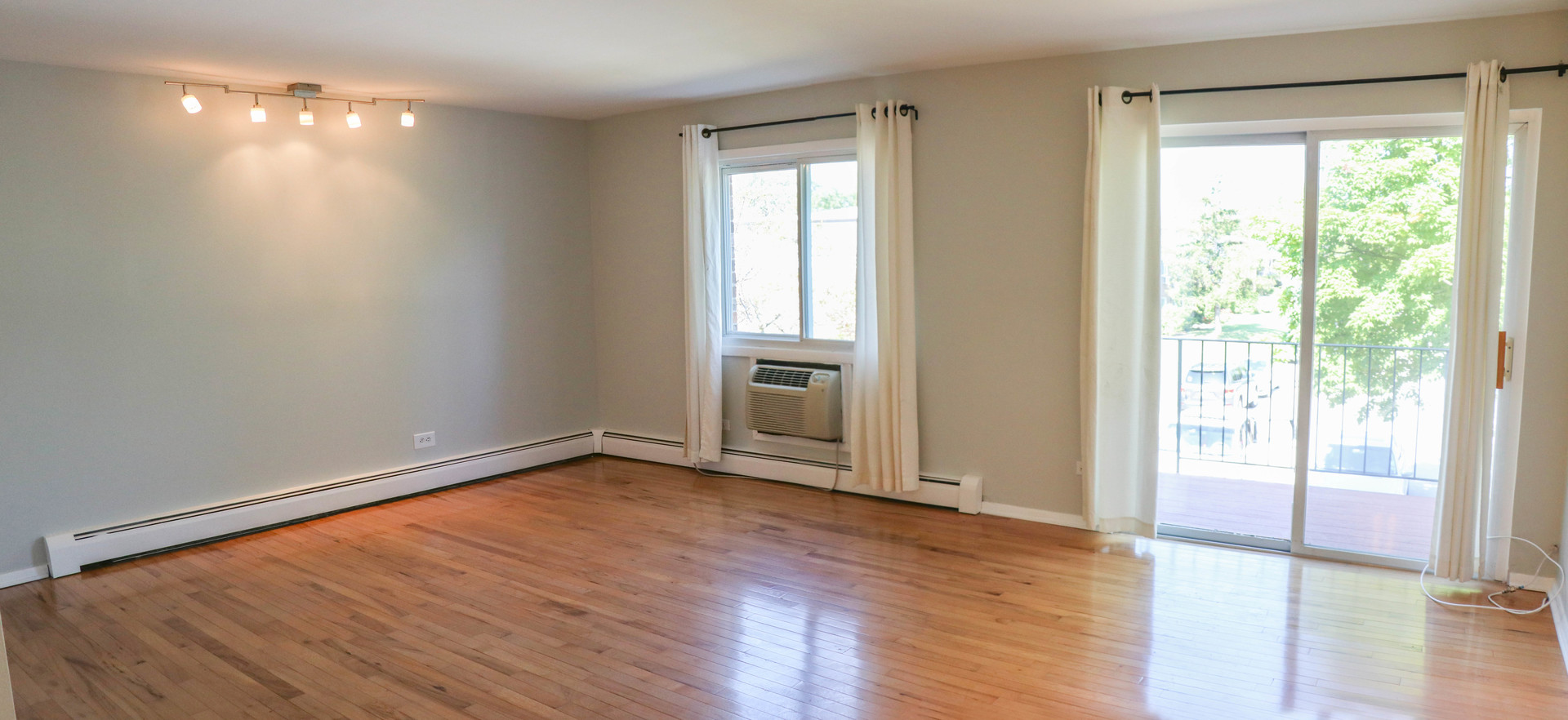 10385 Dearlove Road, Unit 2I Glenview, IL 60025 - Photo 8 of 26
