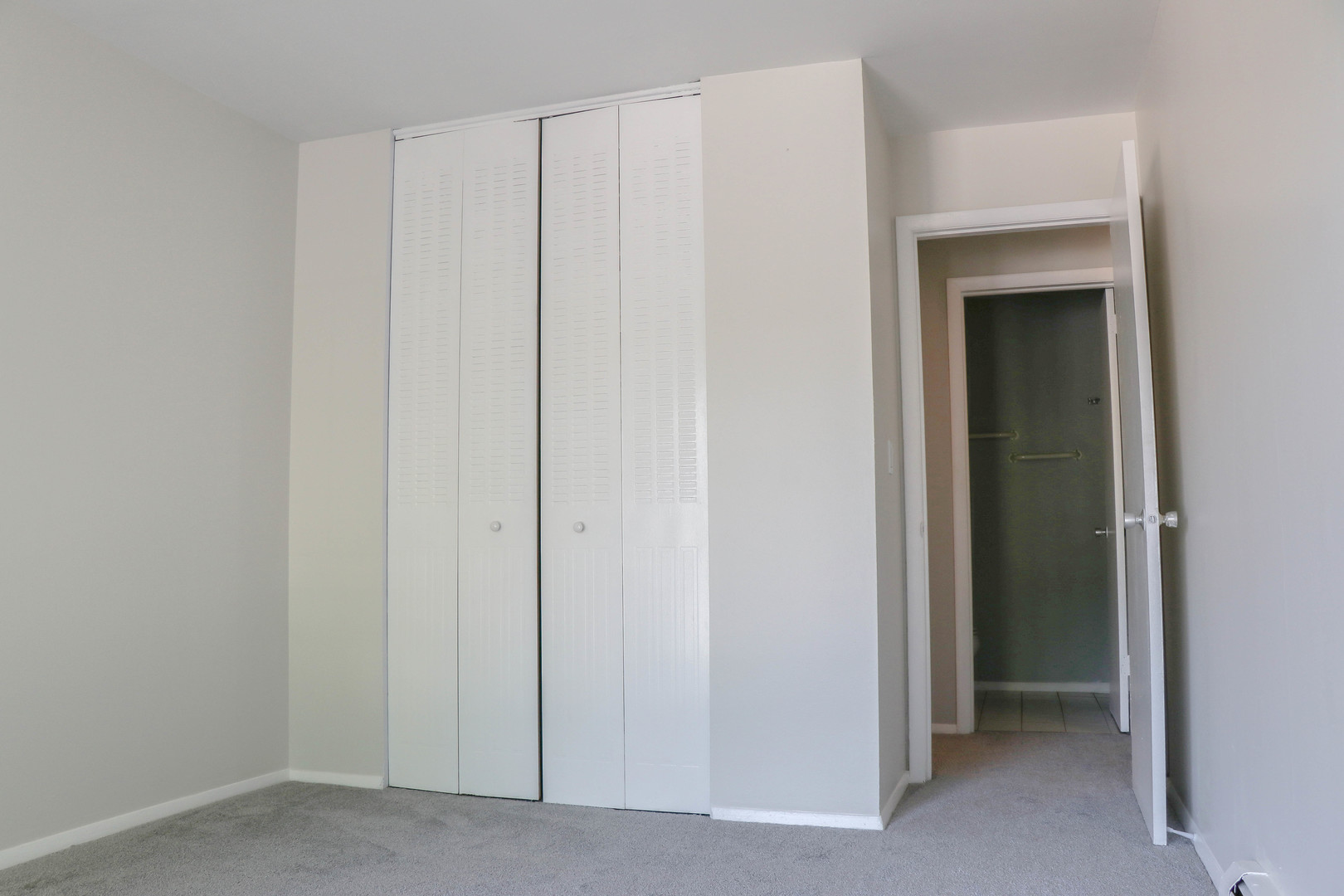10385 Dearlove Road, Unit 2I Glenview, IL 60025 - Photo 9 of 26