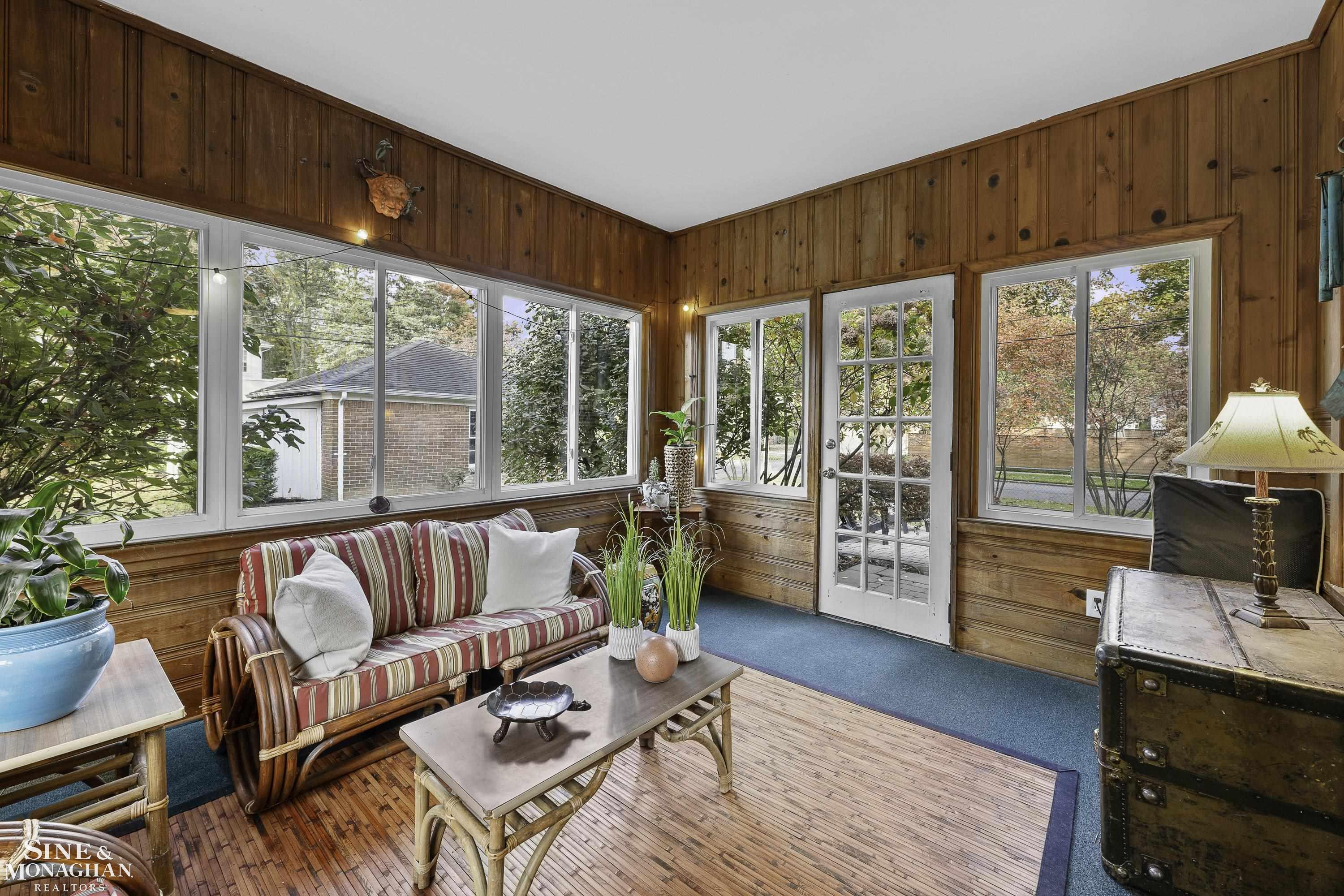 1385 Devonshire Road Grosse Pointe, MI 48230 - Photo 26 of 57 50160542-1EECAEA2-1A25-468E-A3C8-52D6AA8DA4F7.JPG