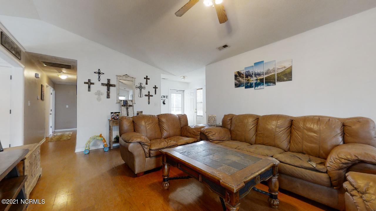 271 Bannermans Mill Road Richlands, NC 28574 - Photo 5 of 37 271-Bannermans-Mill-Rd-02102021_172525