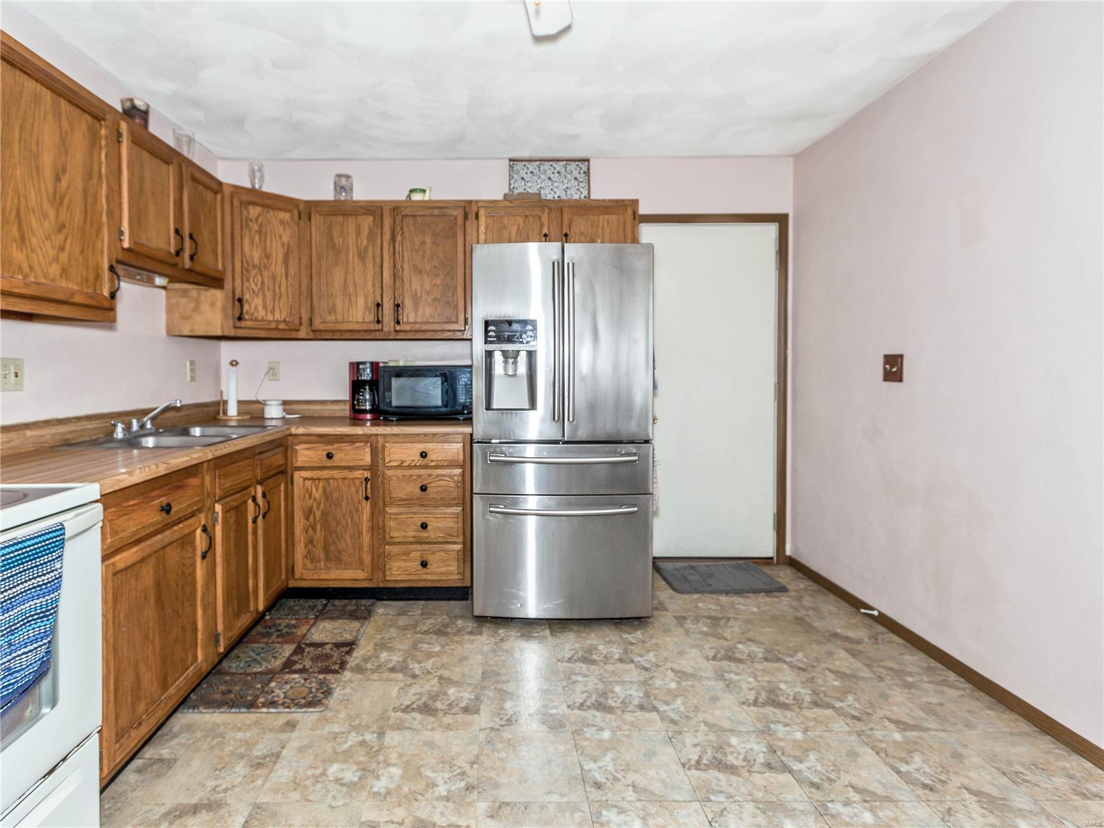309 Ackerman Place Troy, IL 62294 - Photo 8 of 28 Gallery Image 8