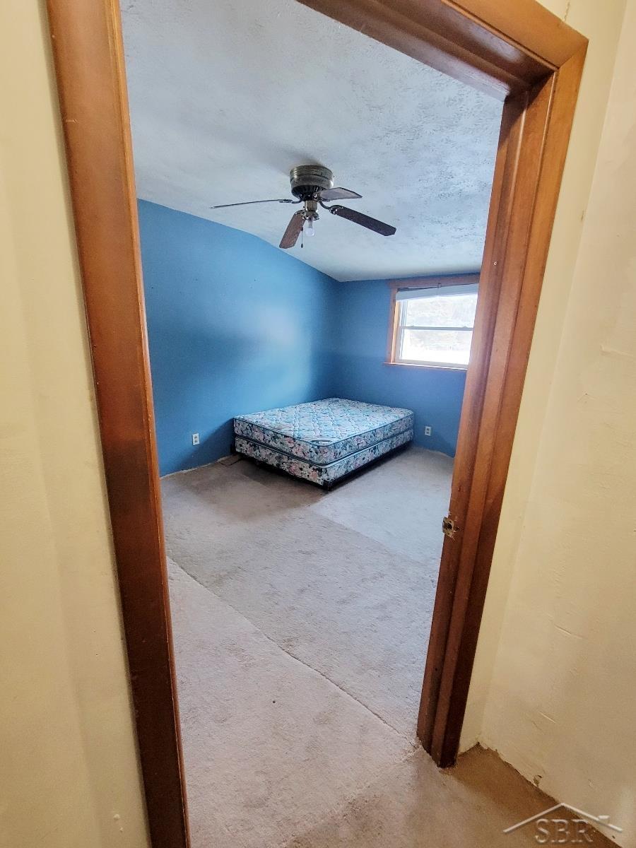 390 Roscommon Road Roscommon, MI 48653 - Photo 13 of 26 50168354-49788756-2d18-4ac7-b9c4-88b71812fd0f.JPG