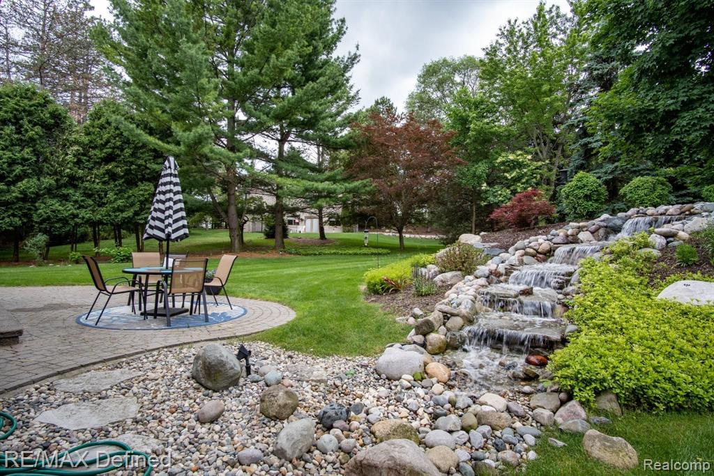 6358 Cherry Tree Court Rochester Hills, MI 48306 - Photo 40 of 47