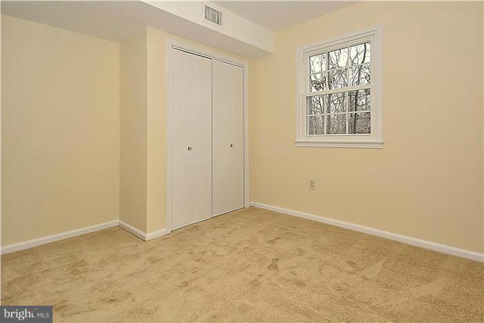 1405 Earnshaw Court Reston, VA 20190 - Photo 21 of 30 Bedroom