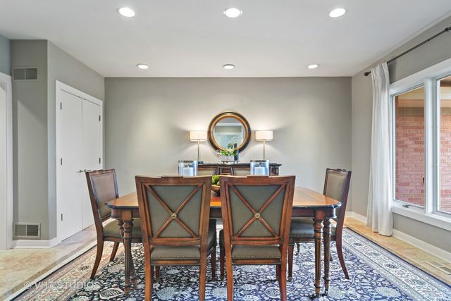 $750,000 | 1526 Sumter Drive, Long Grove, IL 60047