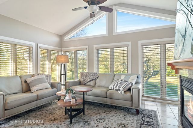 $750,000 | 1526 Sumter Drive, Long Grove, IL 60047