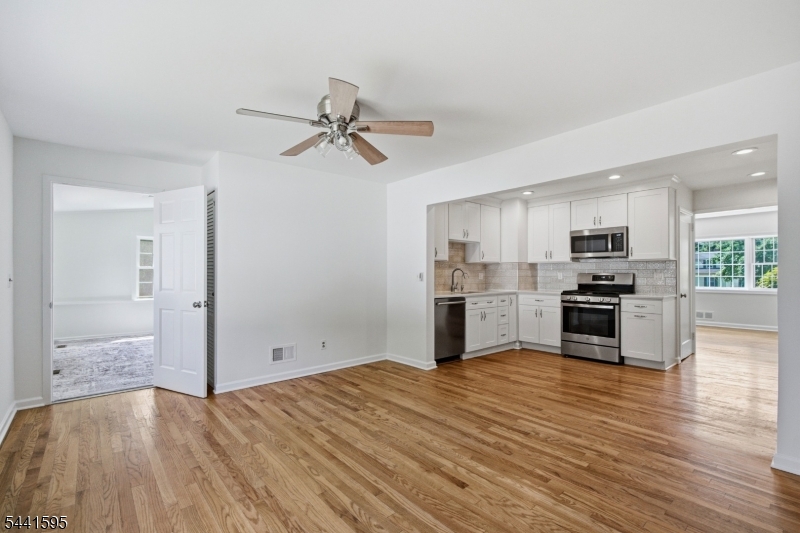 52 Hamilton Street Madison, NJ 07940 - Photo 7 of 34