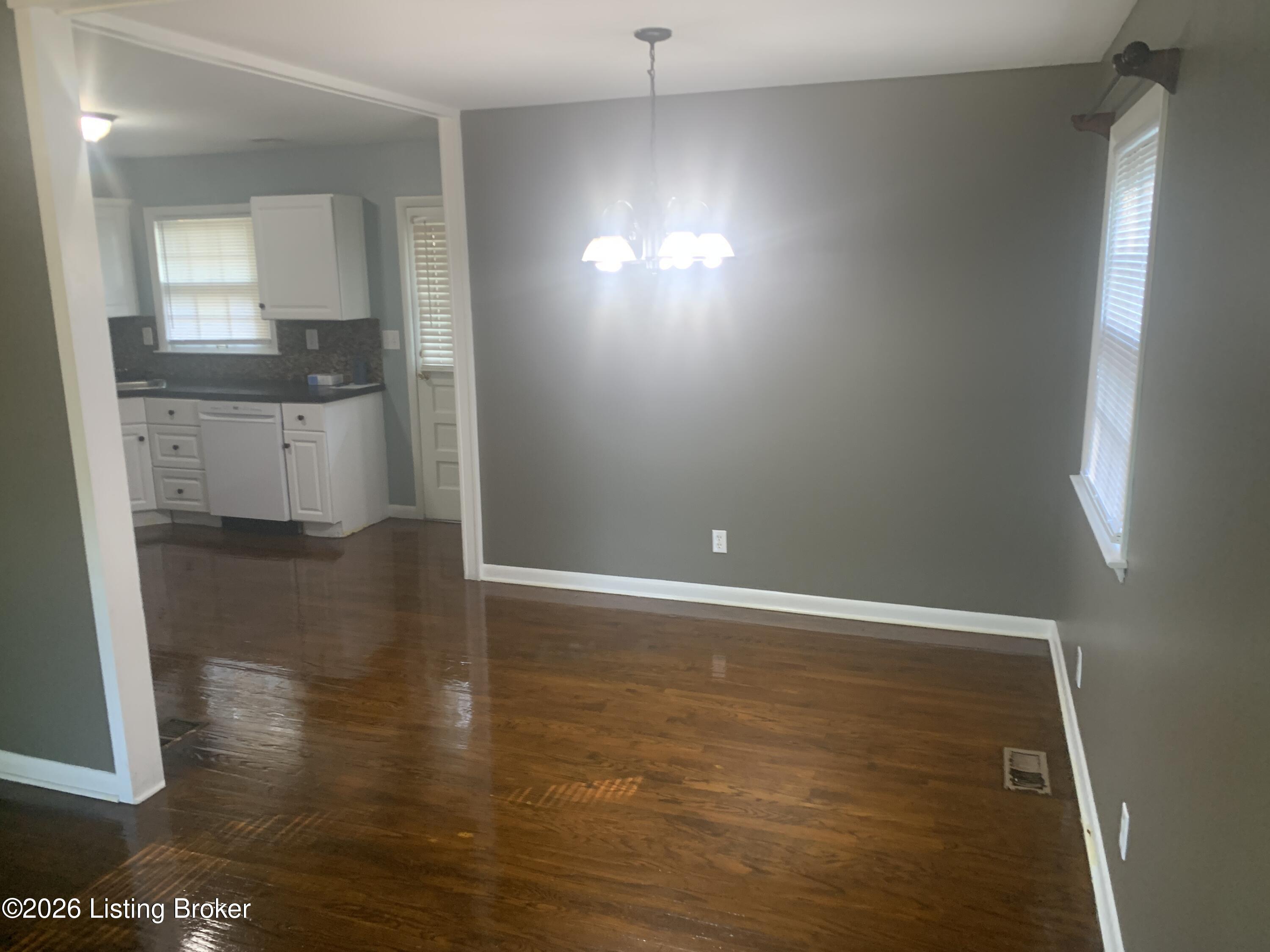 3805 Jupiter Road Louisville, KY 40218 - Photo 6 of 30 IMG_1593