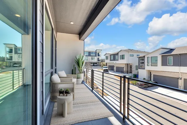 $464,500 | 2050 Lohmans Spur, Unit 603, Lakeway, TX 78734