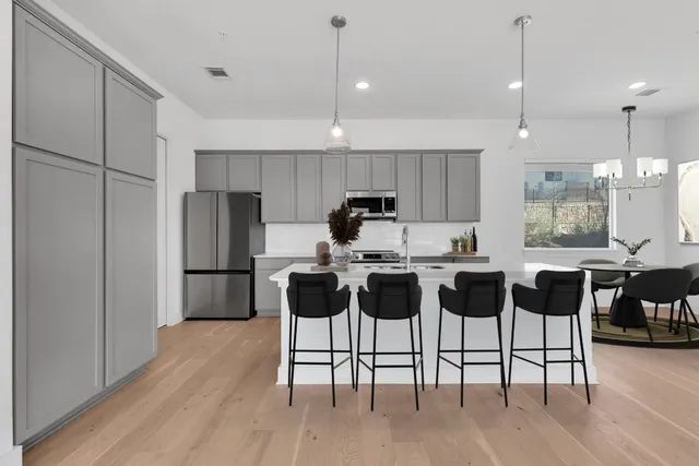 $464,500 | 2050 Lohmans Spur, Unit 603, Lakeway, TX 78734