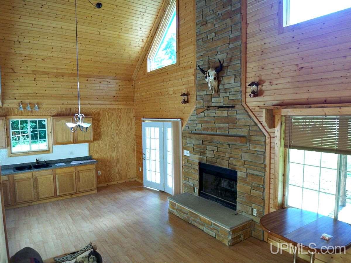 17835 North Holmes Junction Plat Road West Pembine, WI 54156 - Photo 4 of 29