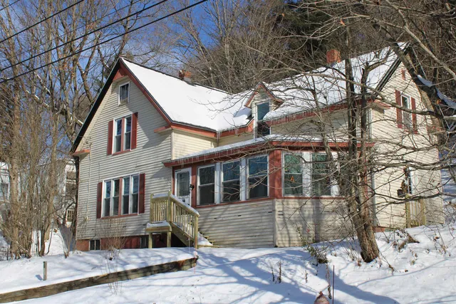 $225,000 | 177 Caledonia Street, St. Johnsbury, VT 05819