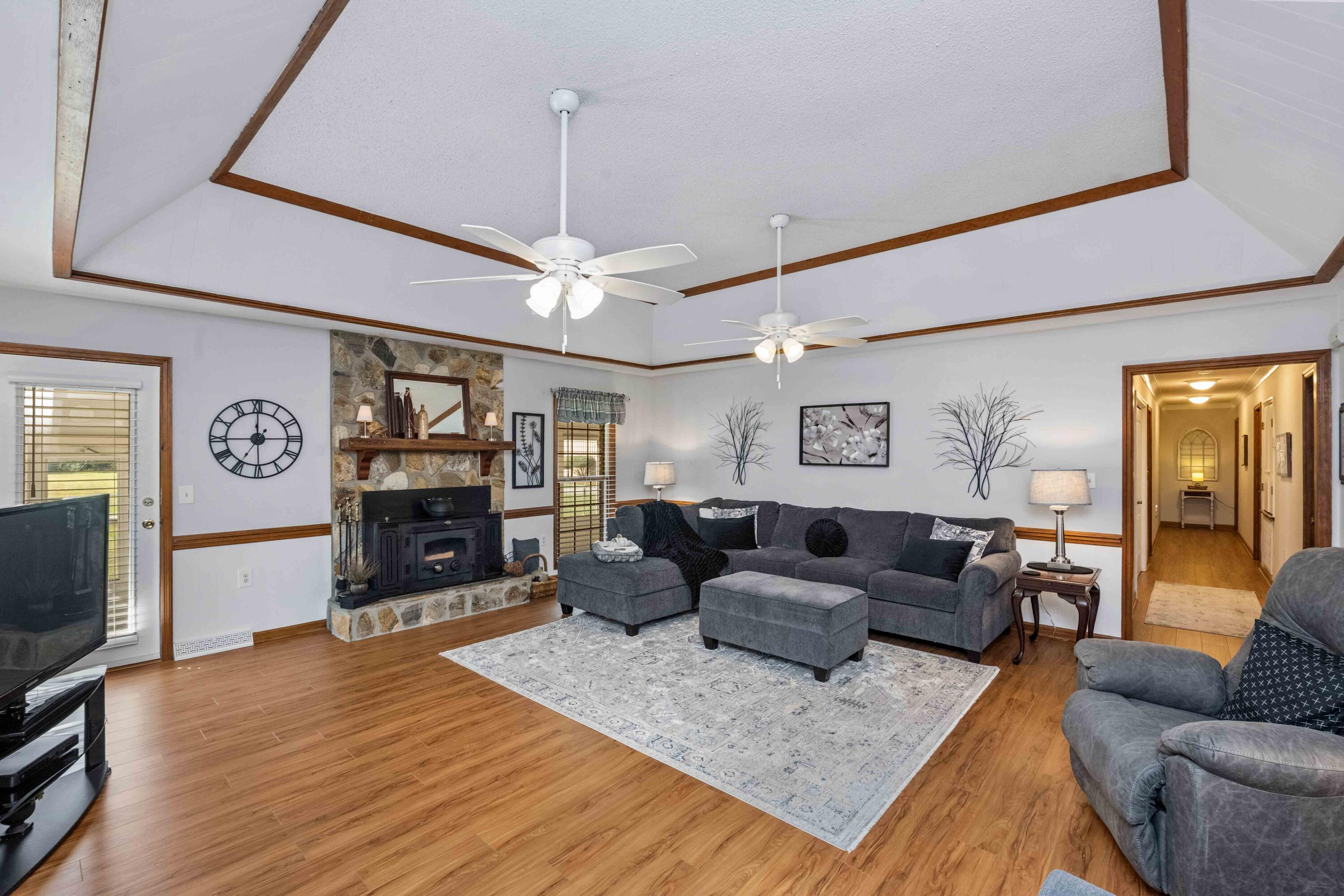 1543 Highway 61 Ridgeville, SC 29472 - Photo 16 of 70 1543 Highway 61 Interiors-34
