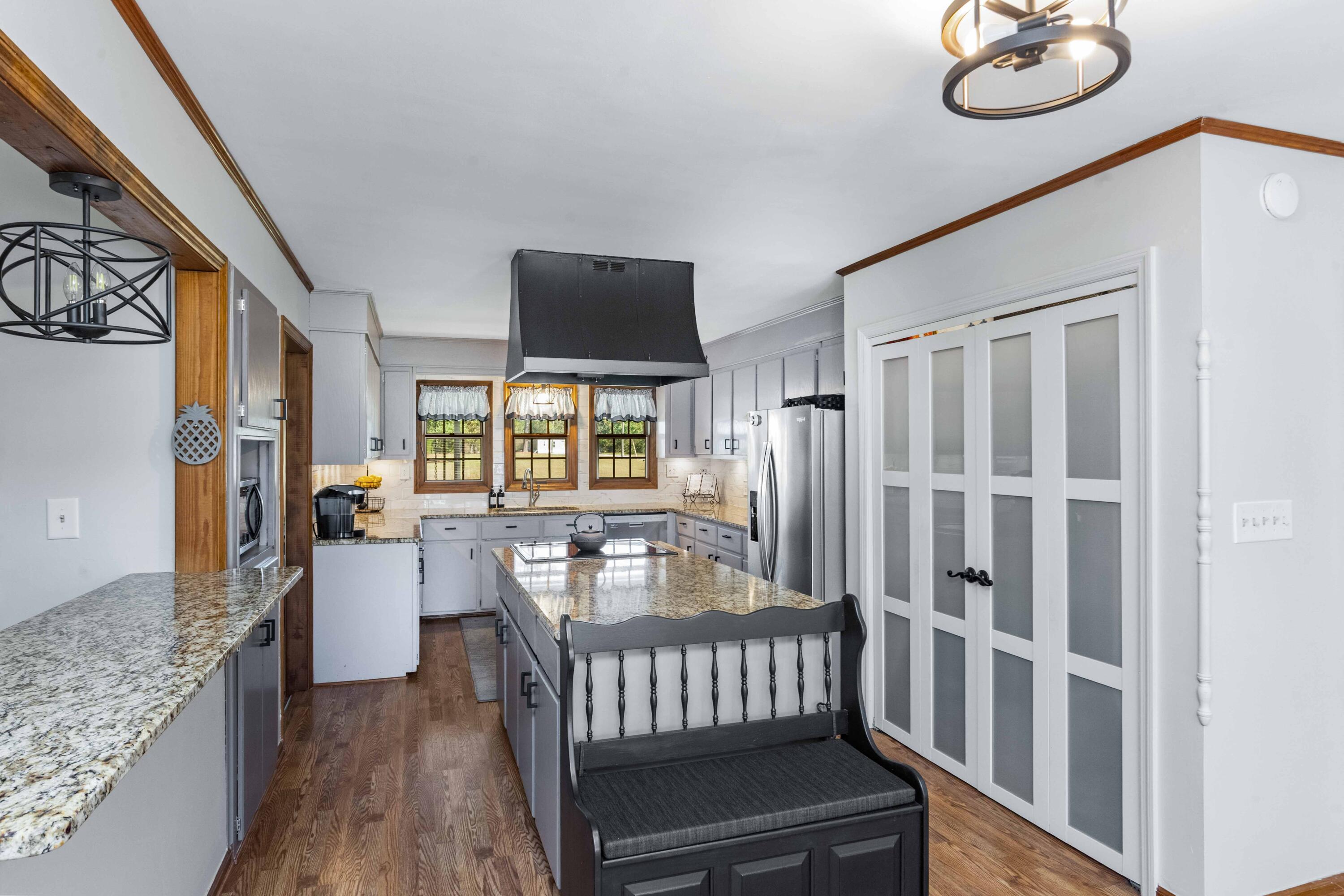 1543 Highway 61 Ridgeville, SC 29472 - Photo 22 of 70 1543 Highway 61 Interiors-24