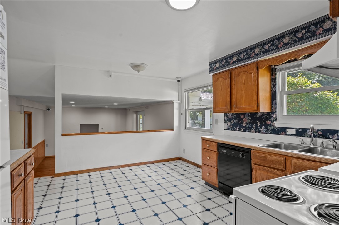 7110 Dunham Road Walton Hills, OH 44146 - Photo 12 of 46 Gallery Image 12