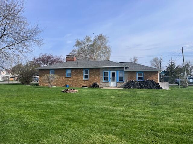 2991 Blades Road Beaverton, MI 48612 - Photo 3 of 36 IMG_9489