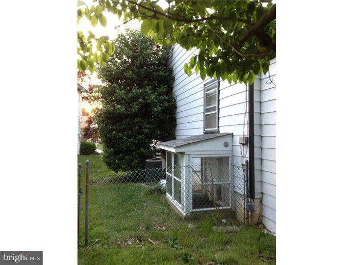8717 Autumn Road Philadelphia, PA 19115 - Photo 24 of 25 Exterior Side