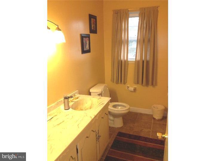 8717 Autumn Road Philadelphia, PA 19115 - Photo 9 of 25 Bathroom