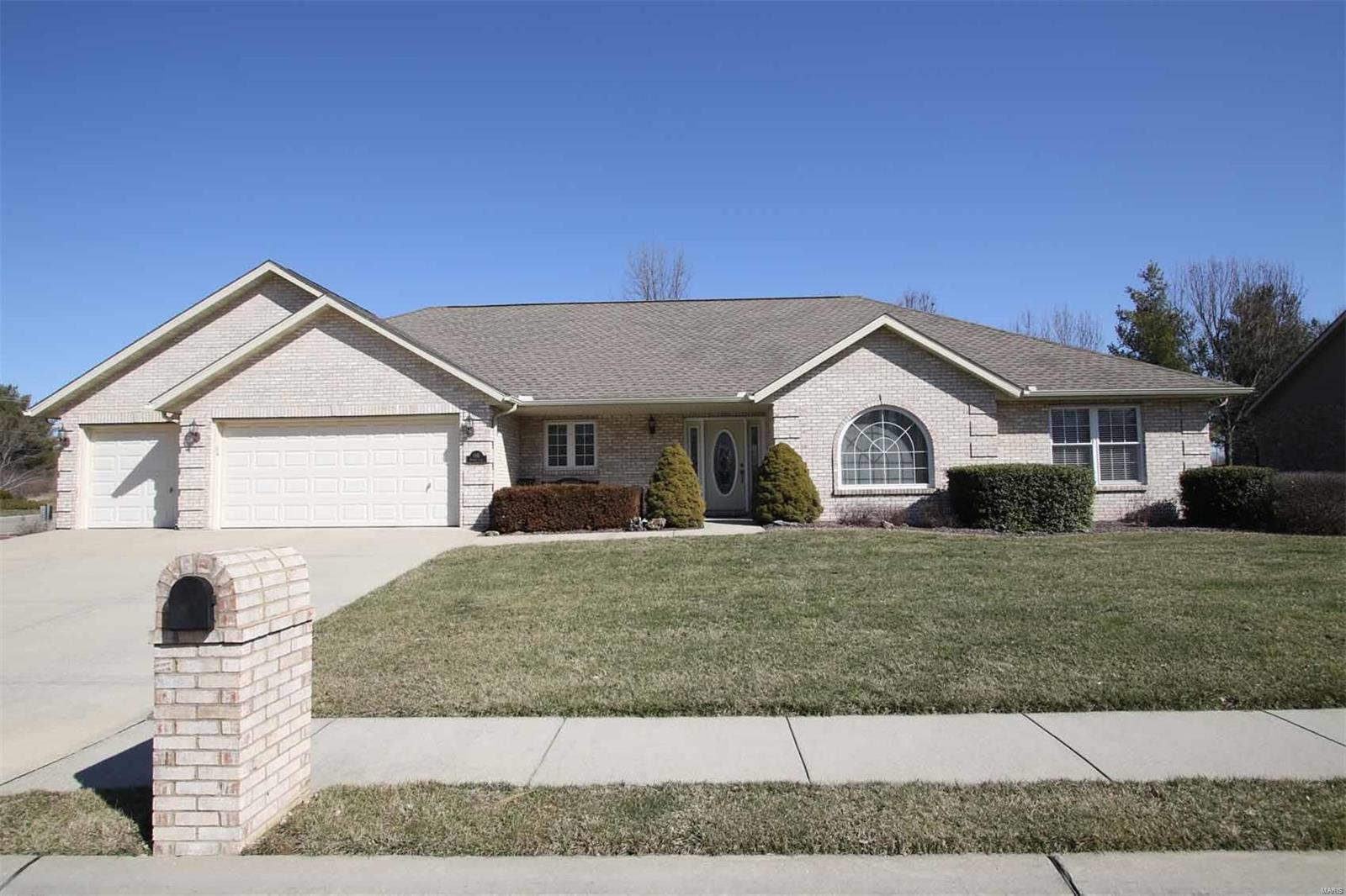 1816 Riviera Lane O'Fallon, IL 62269 - Photo 1 of 40