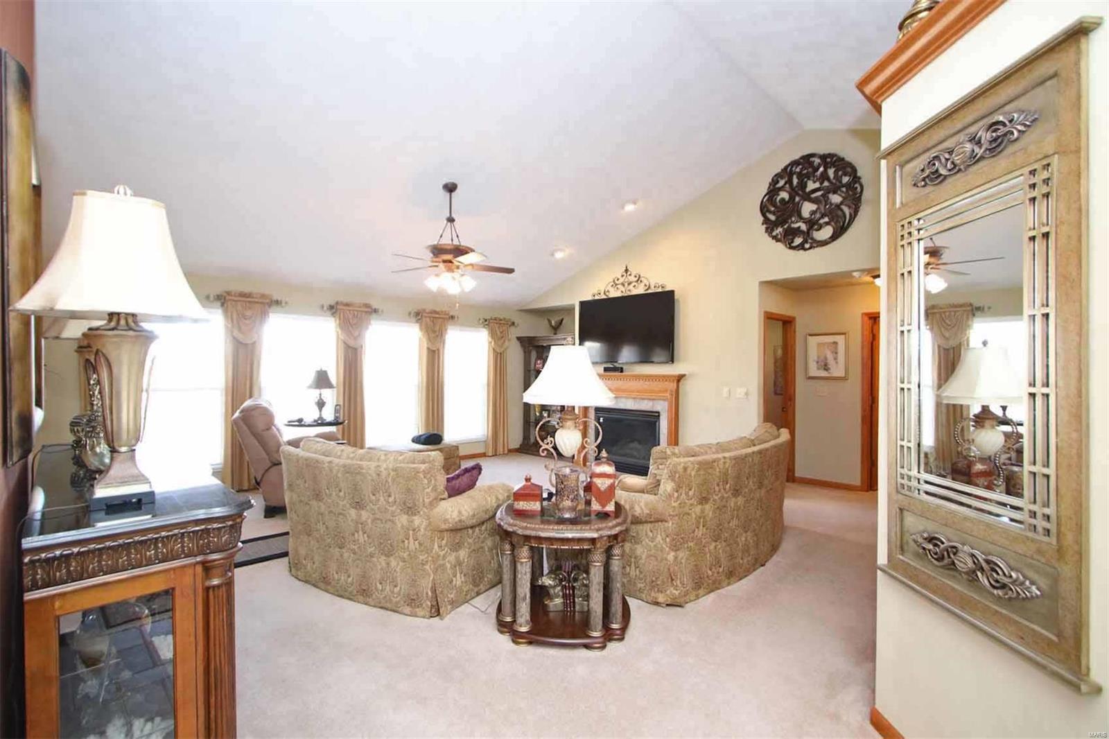 1816 Riviera Lane O'Fallon, IL 62269 - Photo 7 of 40