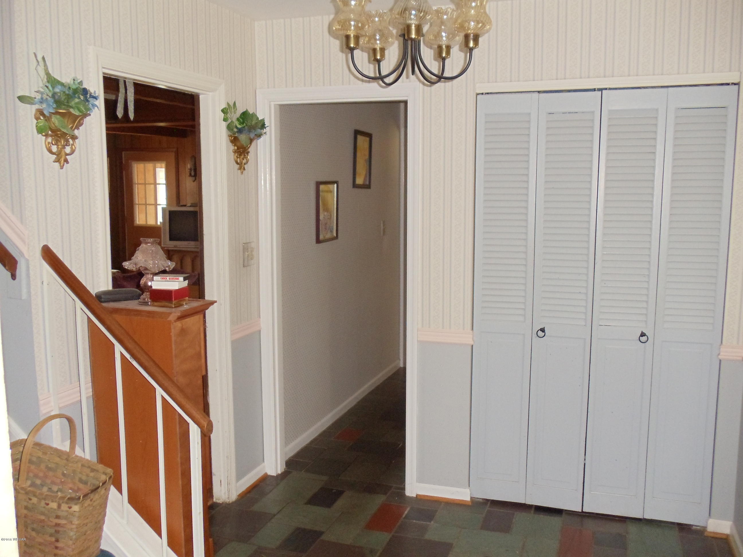 1113 Arthur Road Montoursville, PA 17754 - Photo 10 of 24 FOYER 2