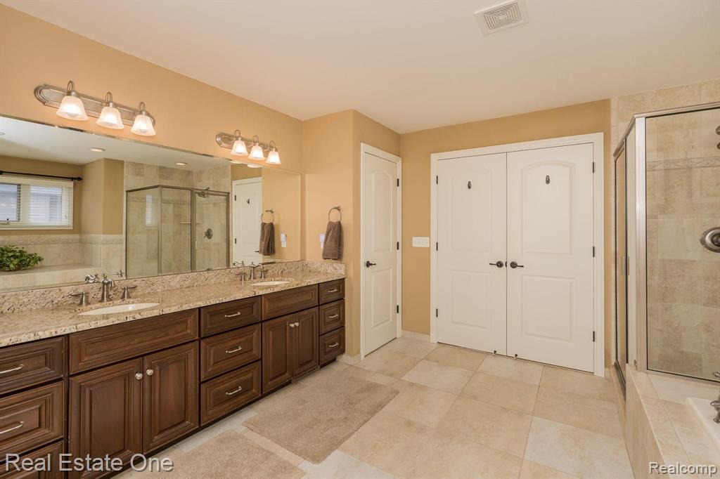 1577 Serene Court Rochester Hills, MI 48306 - Photo 30 of 38