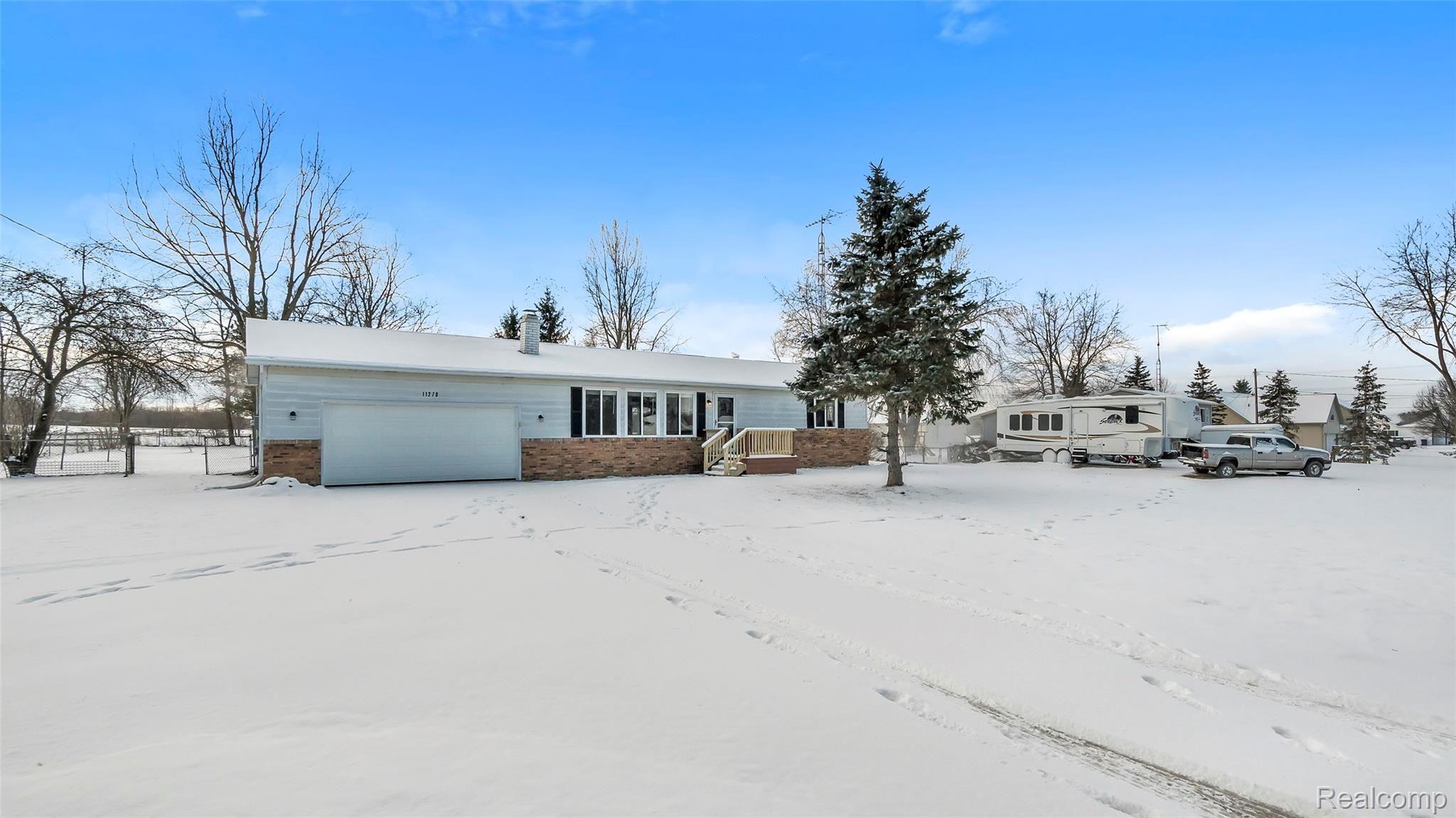 11270 East Coldwater Road Davison, MI 48423 - Photo 36 of 43 -MI-48423-windowstill-32.jpg