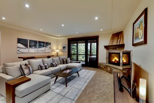 $2,700,000 | 12787 Stockholm Way, Truckee, CA 96161