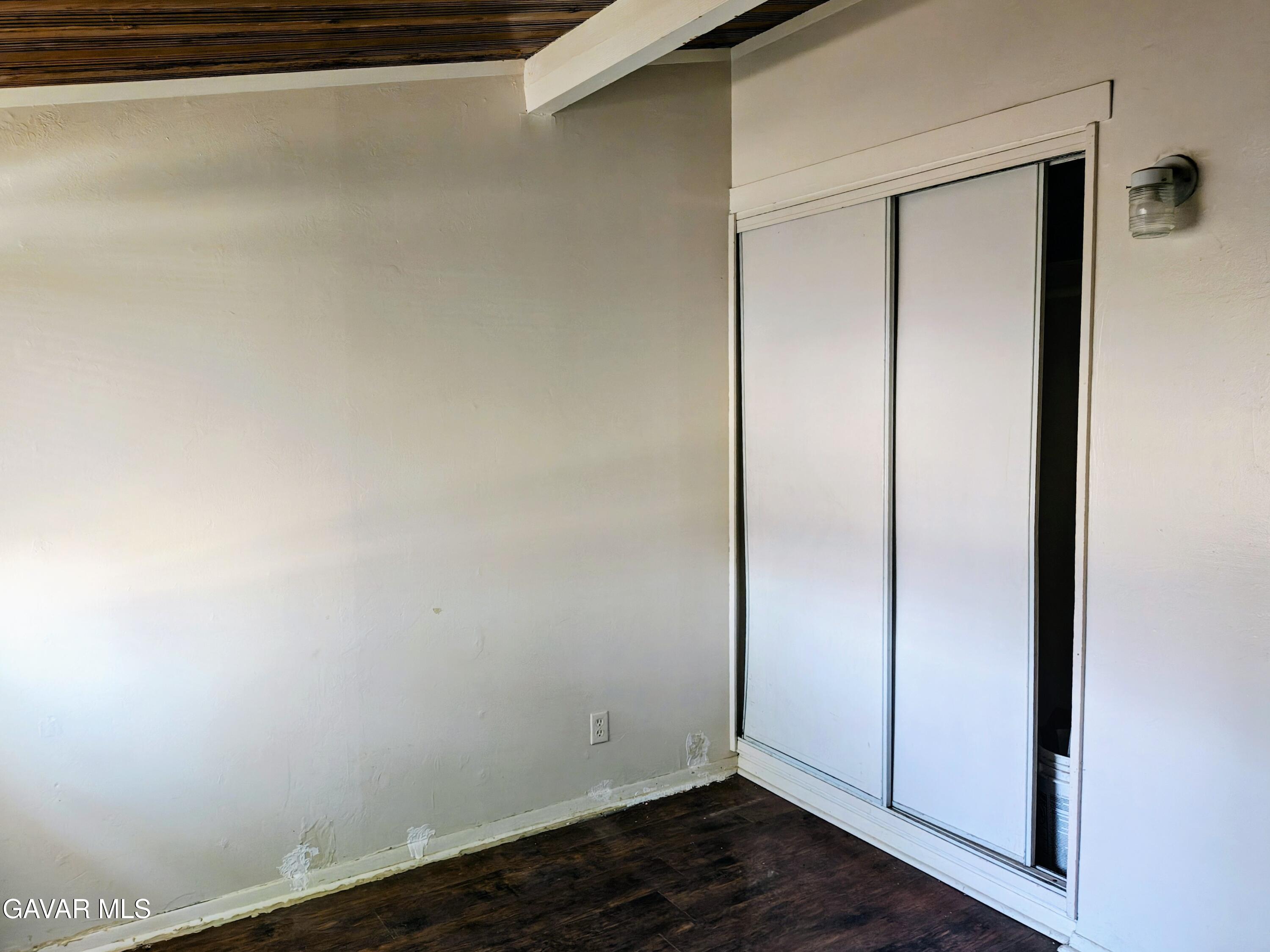 45446 10th Street West Lancaster, CA 93534 - Photo 13 of 17 a view of small space