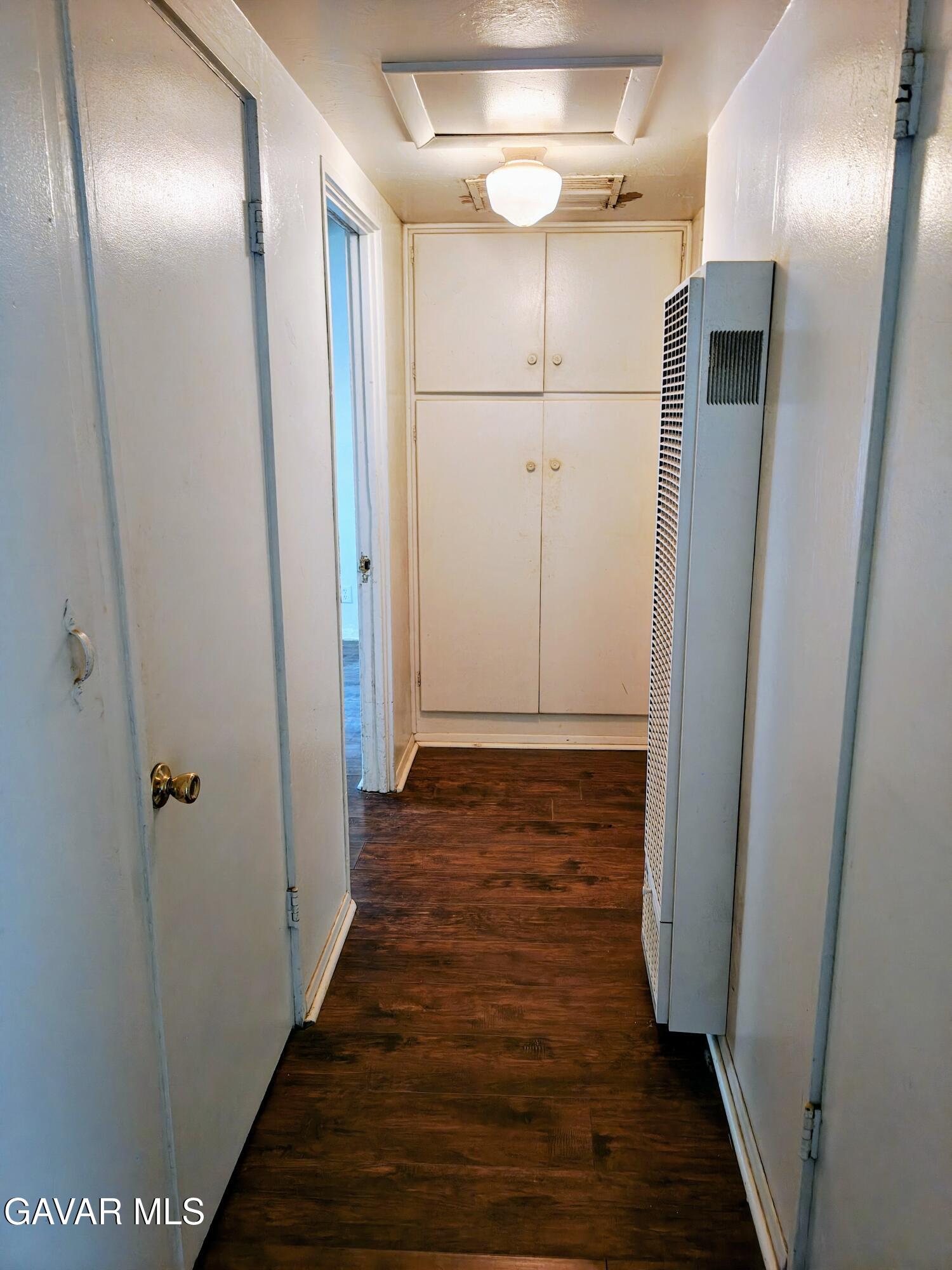 45446 10th Street West Lancaster, CA 93534 - Photo 6 of 17 a view of a hallway