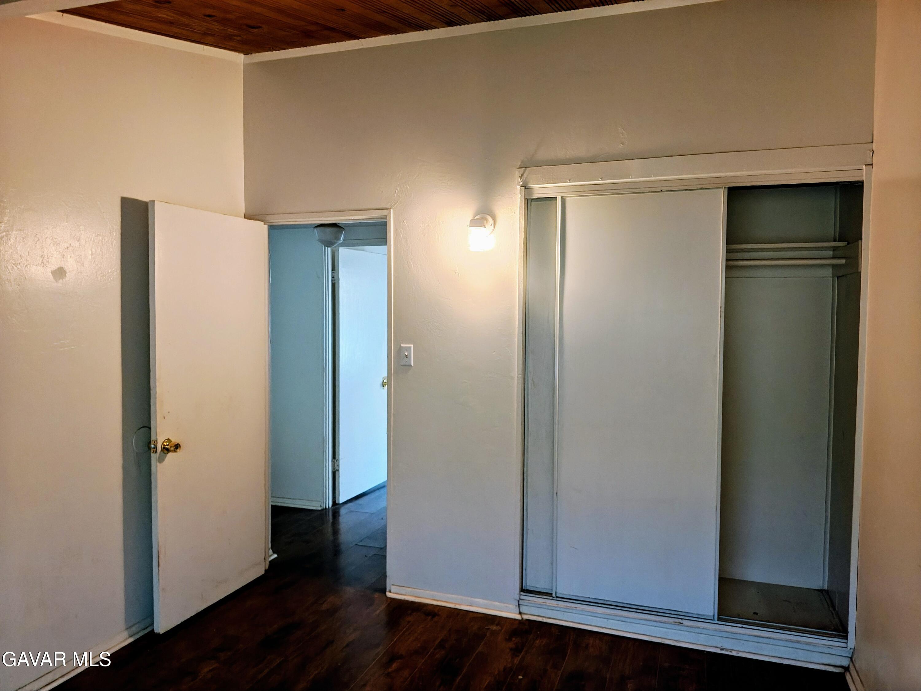 45446 10th Street West Lancaster, CA 93534 - Photo 10 of 17 a view of small space with wooden floor